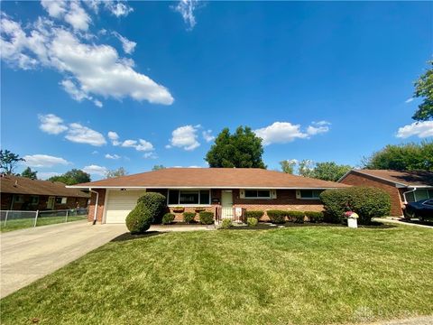 Photo of 1773 Hillwood Drive, Dayton, OH 45439 (MLS # 944185)