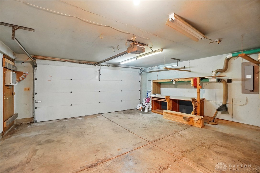 2314 Pine Knott Drive, Beavercreek, Ohio image 42
