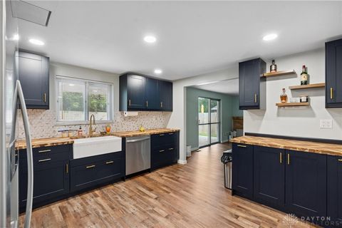 Tiny photo for 5433 Pentland Circle, Huber Heights, OH 45424 (MLS # 945372)