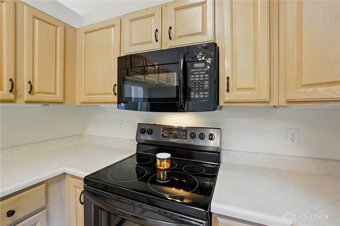 53 Pheasant Run Circle, Springboro, Ohio image 9
