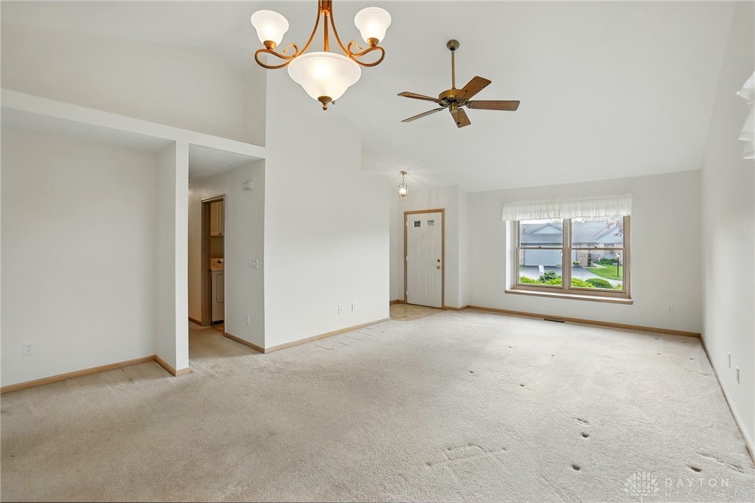 53 Pheasant Run Circle, Springboro, Ohio image 6