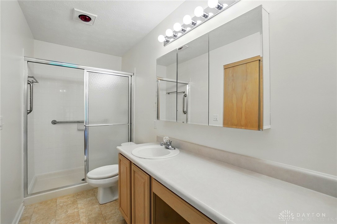 53 Pheasant Run Circle, Springboro, Ohio image 15