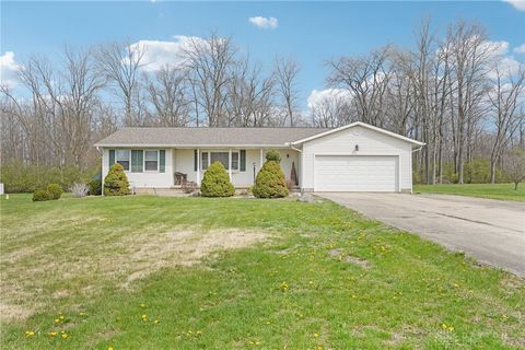 Photo of 203 N Bickett Road, Xenia Twp, OH 45385 (MLS # 955731)