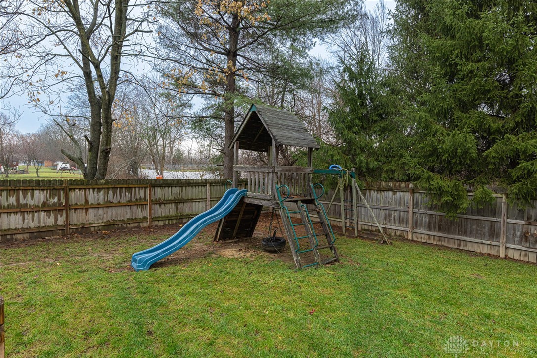 6458 Burkwood Drive, Clayton, Ohio image 29