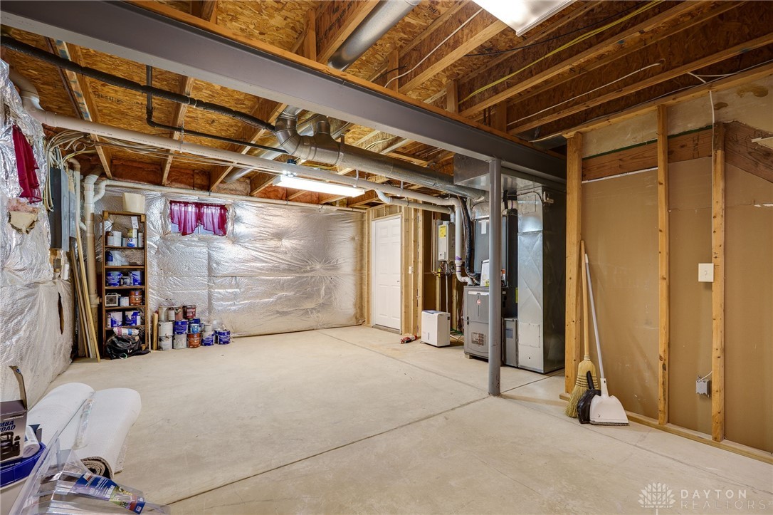 Beavercreek, Ohio 45434, United States, 4 Bedrooms Bedrooms, ,4 BathroomsBathrooms,Residential,Pending,112215