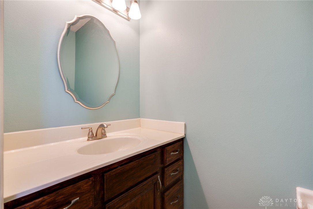 2168 Bassett Court, Beavercreek, Ohio image 30
