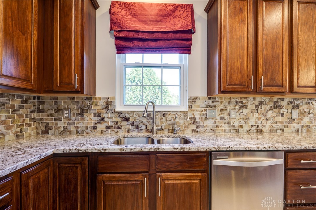 2168 Bassett Court, Beavercreek, Ohio image 18