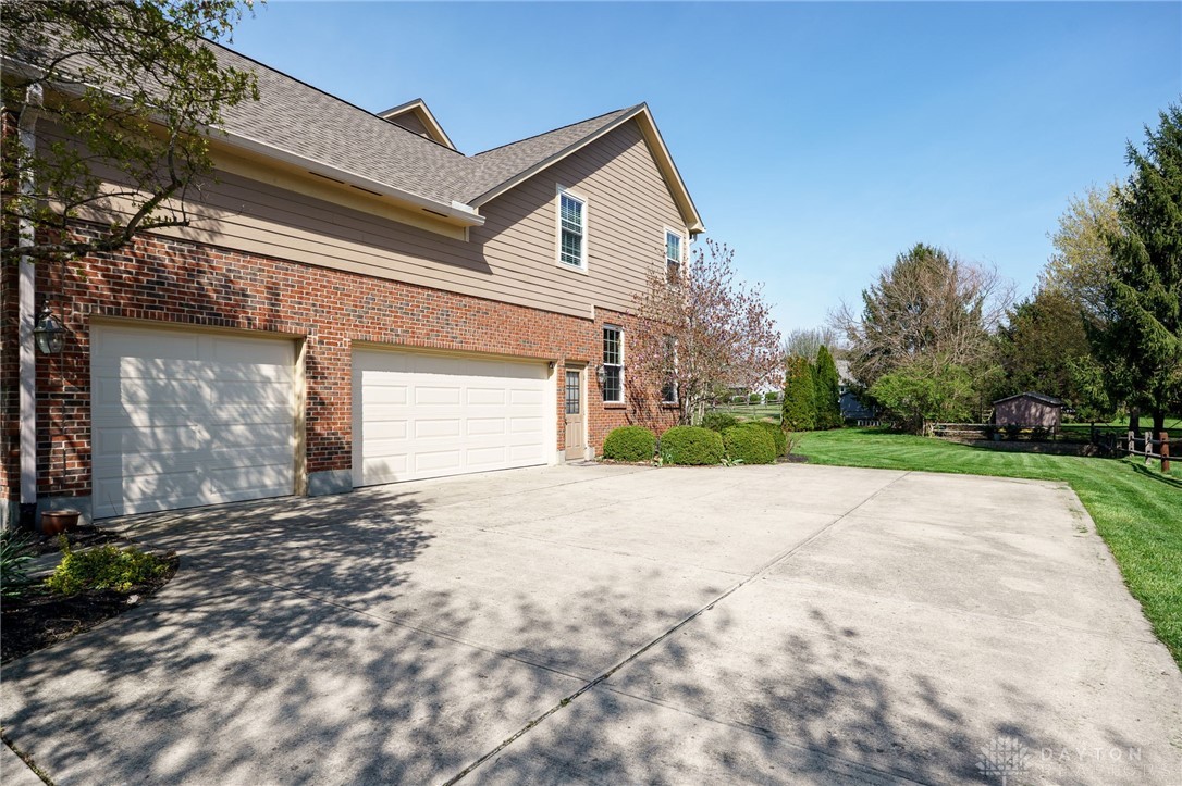 Beavercreek, Ohio 45434, United States, 4 Bedrooms Bedrooms, ,4 BathroomsBathrooms,Residential,Pending,112215