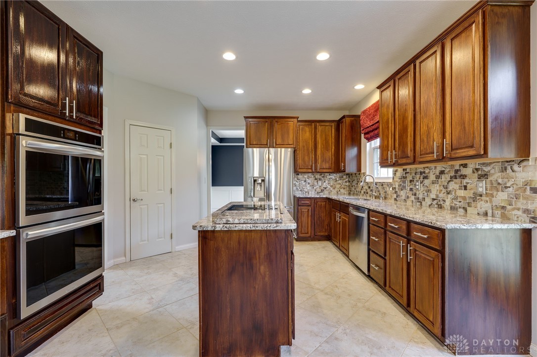 2168 Bassett Court, Beavercreek, Ohio image 17