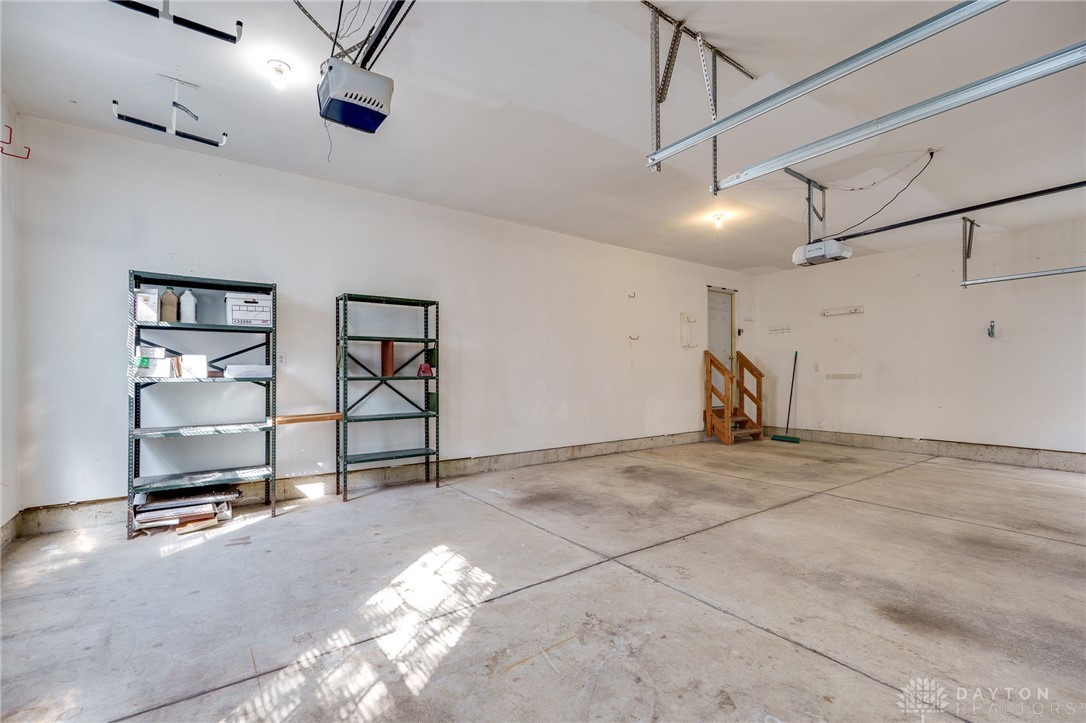 Beavercreek, Ohio 45434, United States, 4 Bedrooms Bedrooms, ,4 BathroomsBathrooms,Residential,Pending,112215