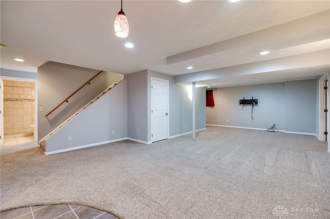 Beavercreek, Ohio 45434, United States, 4 Bedrooms Bedrooms, ,4 BathroomsBathrooms,Residential,Pending,112215