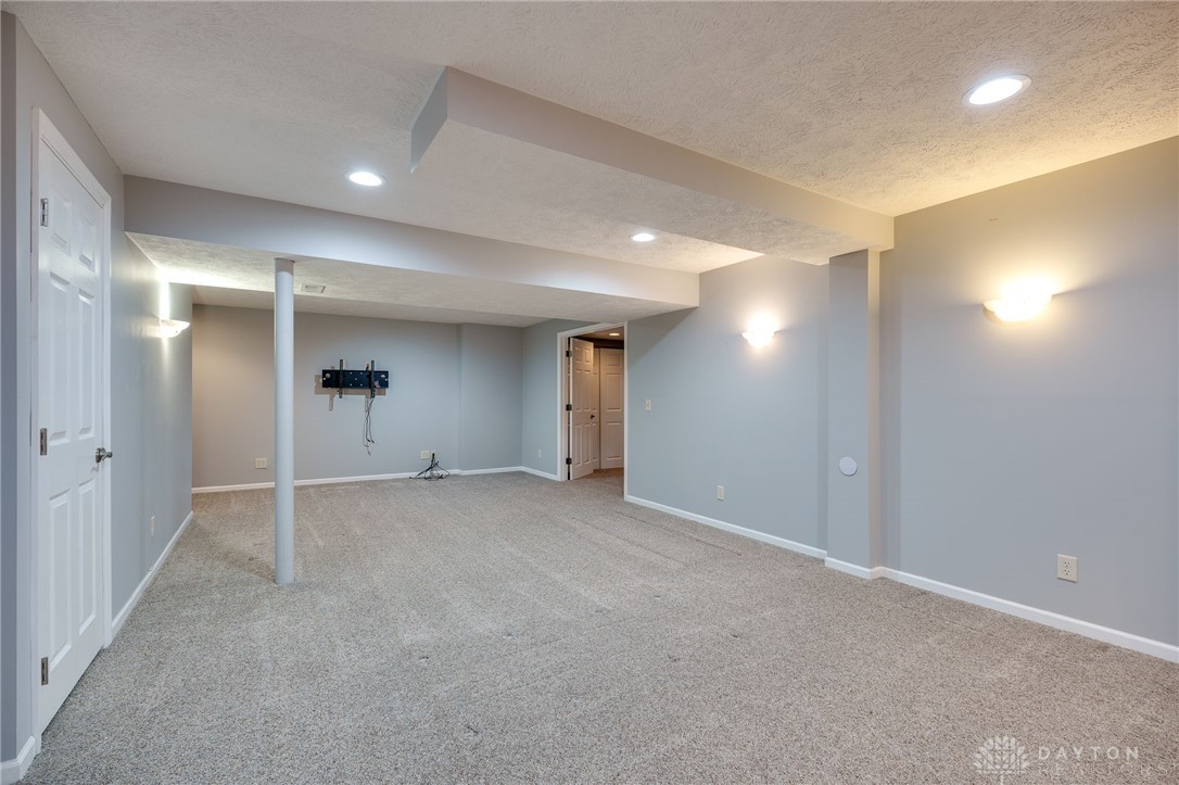 Beavercreek, Ohio 45434, United States, 4 Bedrooms Bedrooms, ,4 BathroomsBathrooms,Residential,Pending,112215