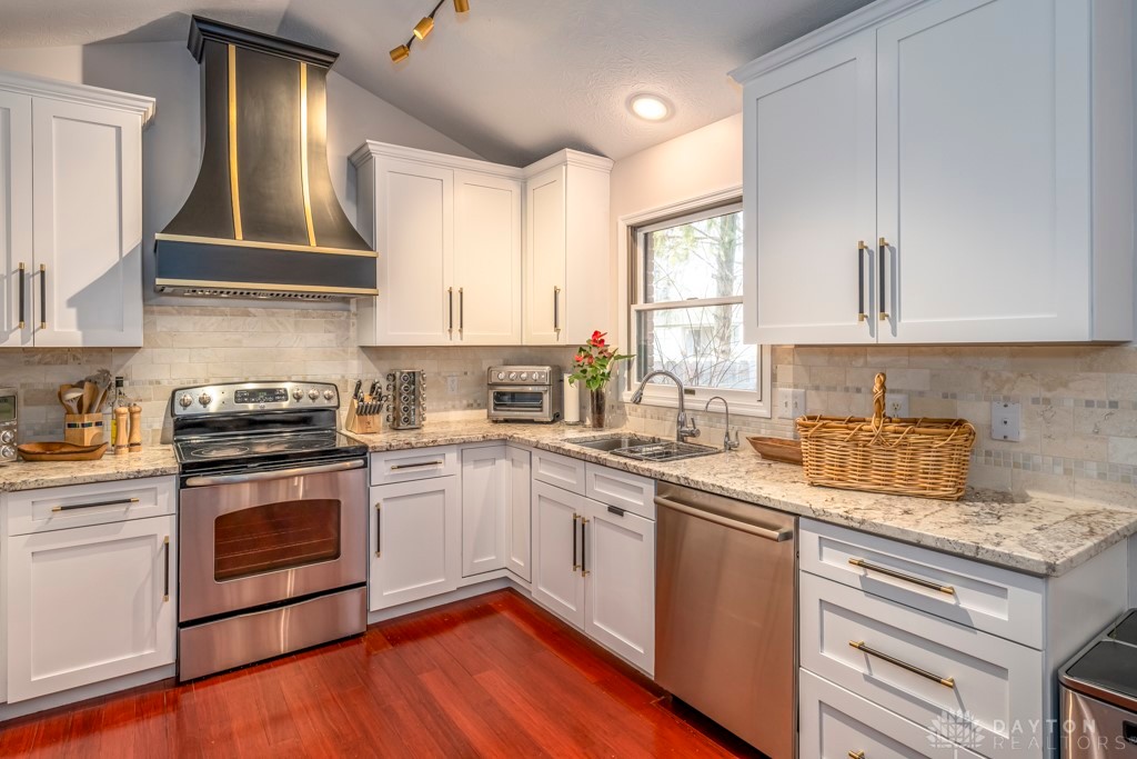 1126 Justin Ridge Way, Waynesville, Ohio image 17
