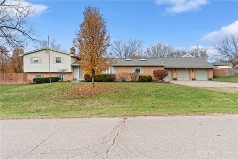 Photo of 4458 Rose Marie Road, Franklin, OH 45005 (MLS # 948358)