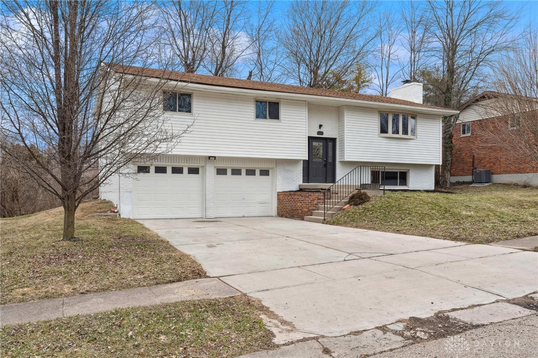 803 Victoria Drive, Franklin, Ohio image 3