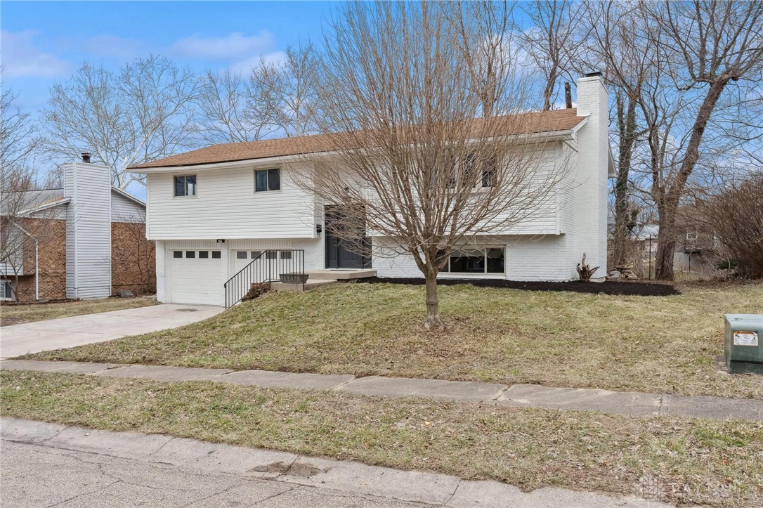 803 Victoria Drive, Franklin, Ohio image 2