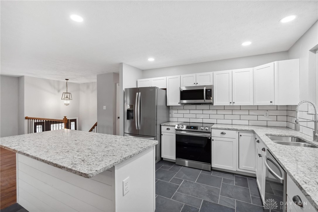 803 Victoria Drive, Franklin, Ohio image 15
