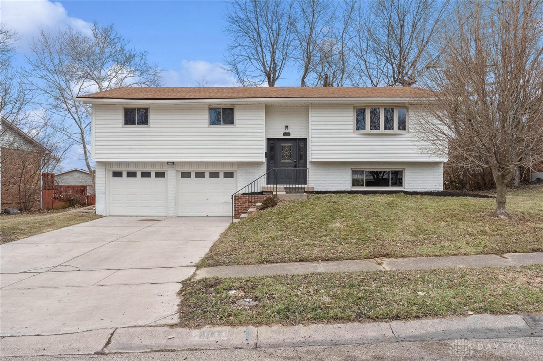 803 Victoria Drive, Franklin, Ohio image 1