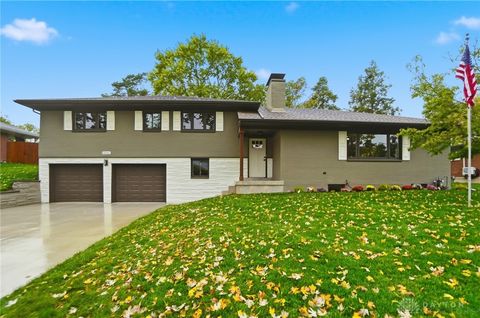 Photo of 4241 Schrubb Drive, Kettering, OH 45429 (MLS # 946986)