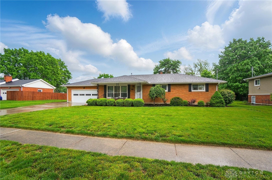 5469 Schiering Drive, Fairfield, Ohio image 3