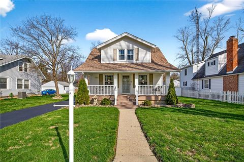 Photo of 111 W Greenview Drive, Dayton, OH 45415 (MLS # 954965)