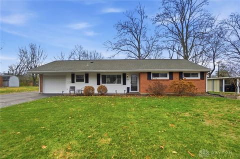 Photo of 116 E Elmwood Drive, Dayton, OH 45459 (MLS # 948687)
