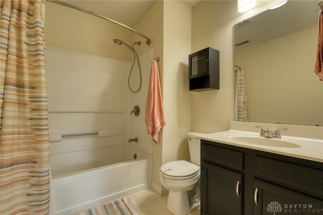4146 Eagle Watch Way, Dayton, Ohio image 37