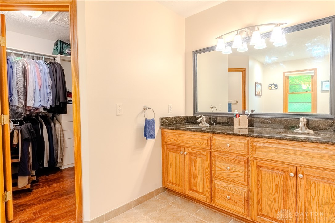 849 Wind Bluff Pt, Springboro, Ohio image 29