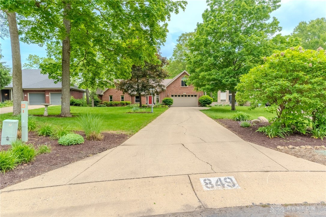 849 Wind Bluff Pt, Springboro, Ohio image 3