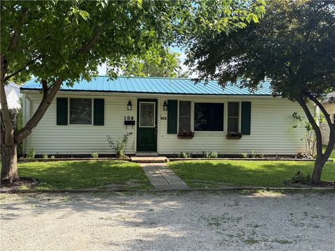 Homes For Sale - 104 2nd Street<br/> Piqua, OH 45356