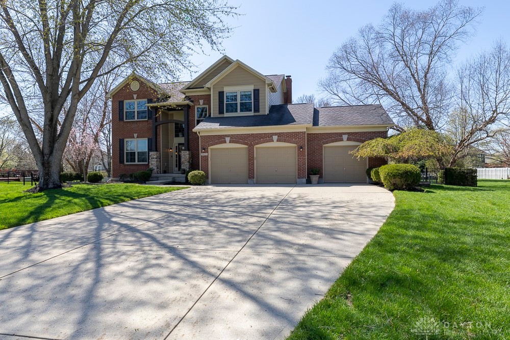 10621 Summer Park Way, Dayton, Ohio image 2