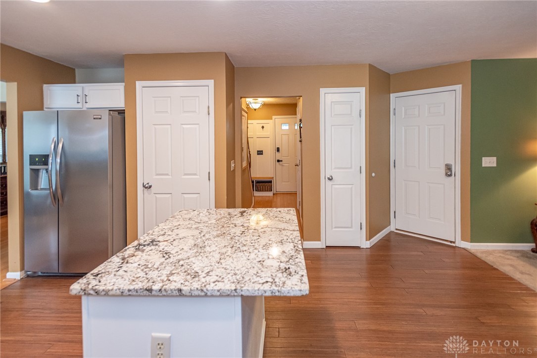 7708 Mourning Dove Lane, Hamilton, Ohio image 3