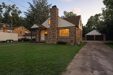 Photo of 209 Julia Avenue, Dayton, OH 45405 (MLS # 941392)