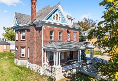 Photo of 137 E Central Avenue, Dayton, OH 45449 (MLS # 946045)
