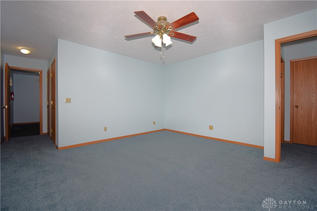 1035 Bradford Drive, Springfield, Ohio image 16