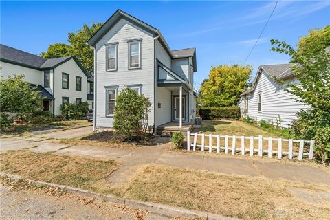 Photo of 113 Park Drive, Dayton, OH 45410 (MLS # 943883)
