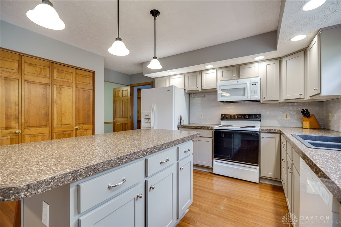 1795 Ashley Drive, Miamisburg, Ohio image 19