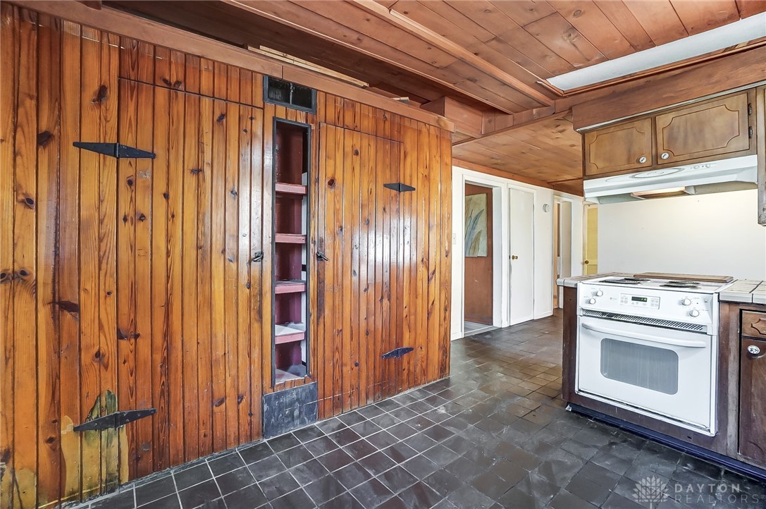 6261 Hoke Road, Clayton, Ohio image 17