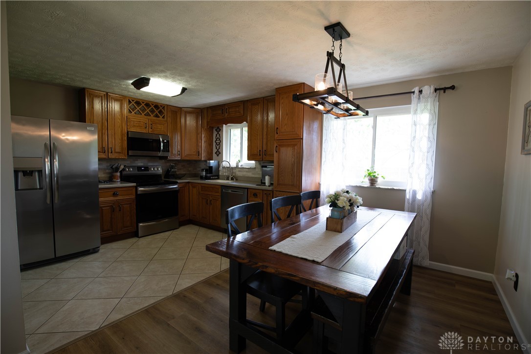 2138 Turnbull Road, Beavercreek, Ohio image 3