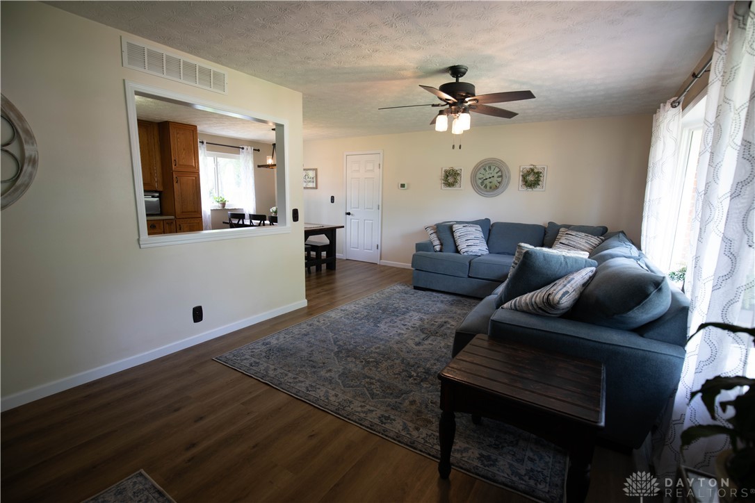2138 Turnbull Road, Beavercreek, Ohio image 4