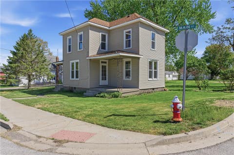 Homes For Sale - 1810 W Main Street<br/> Montgomery County, New Lebanon, OH 45345