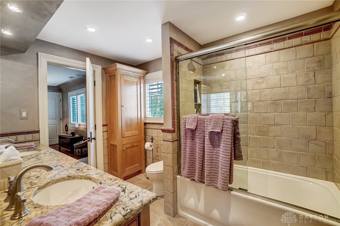 3525 Blossom Heath Road, Kettering, Ohio image 46