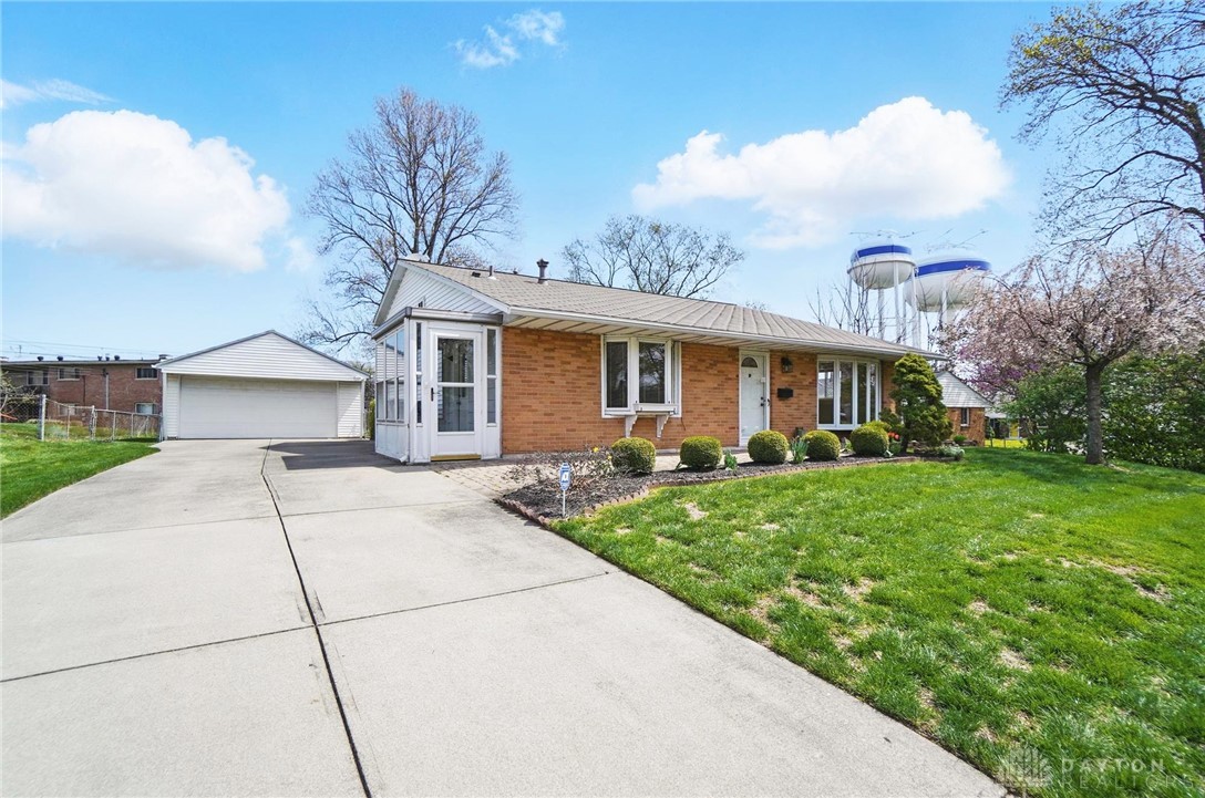 115 Hoak Drive, Fairborn, Ohio image 3