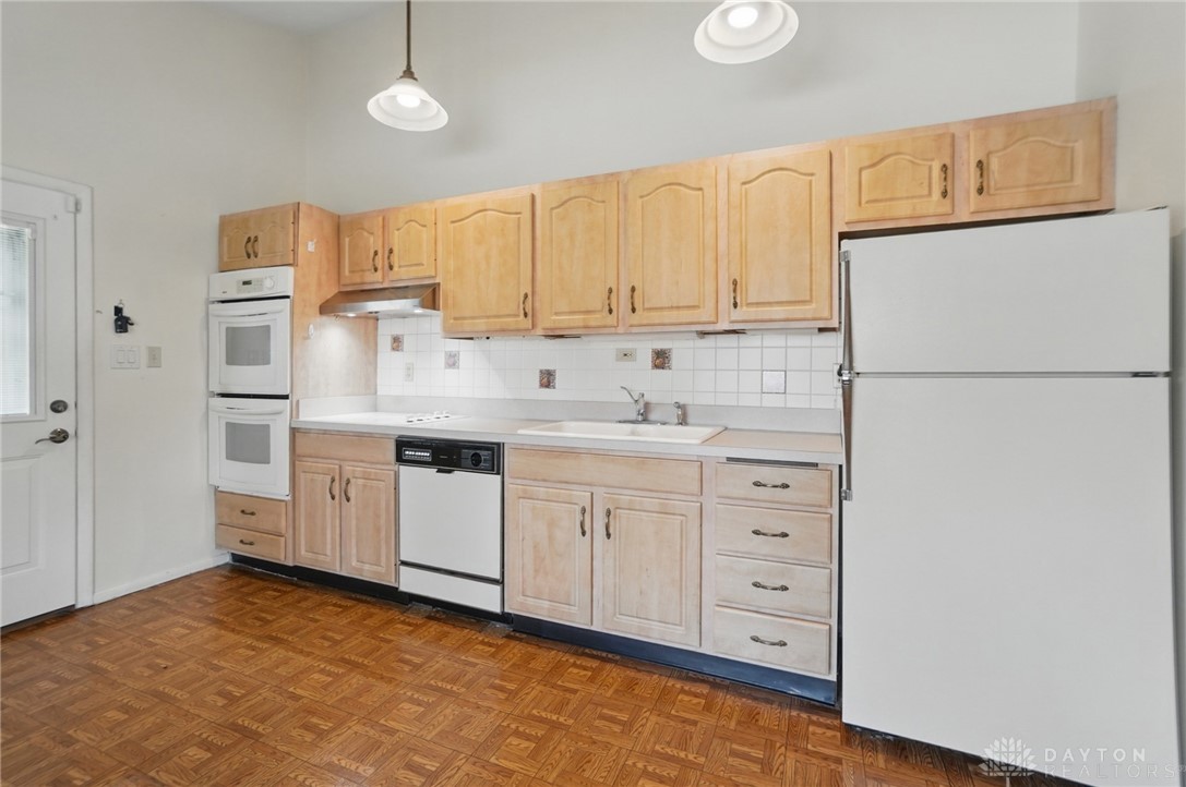 115 Hoak Drive, Fairborn, Ohio image 10