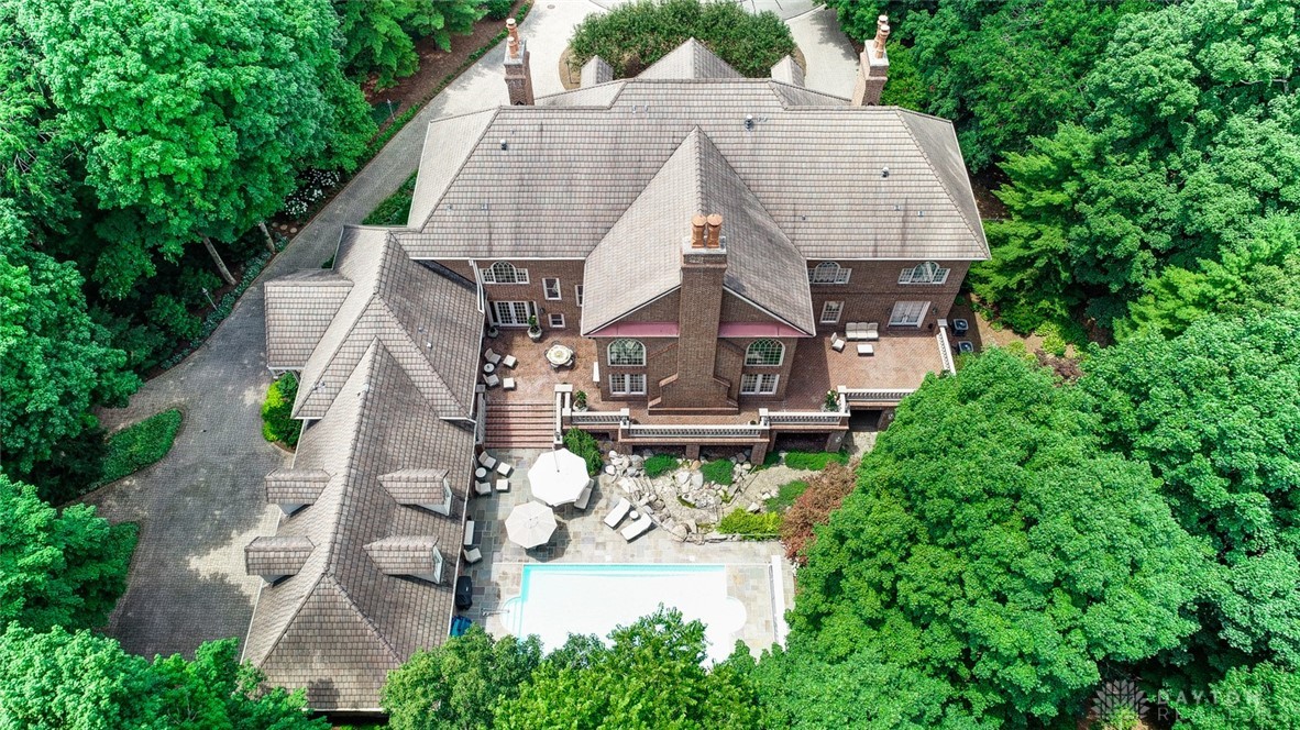 5048 Oak Manor Court