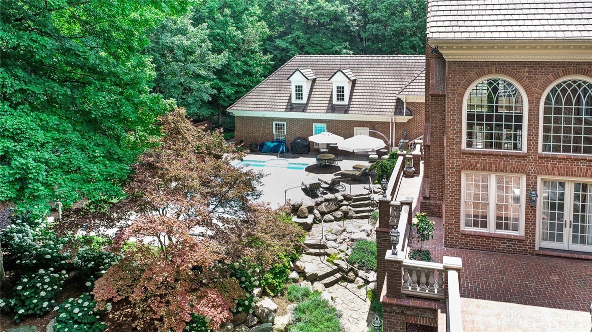 5048 Oak Manor Court