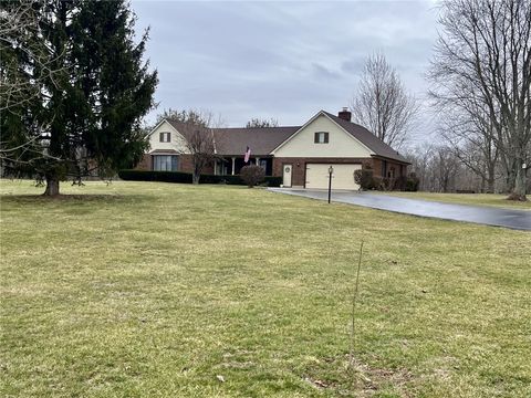 Photo of 650 S Liberty Keuter Road, Lebanon, OH 45036 (MLS # 953390)