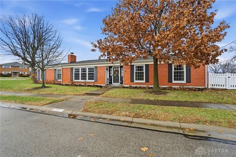 Photo of 1090 Susan Drive, Hamilton, OH 45013 (MLS # 949254)