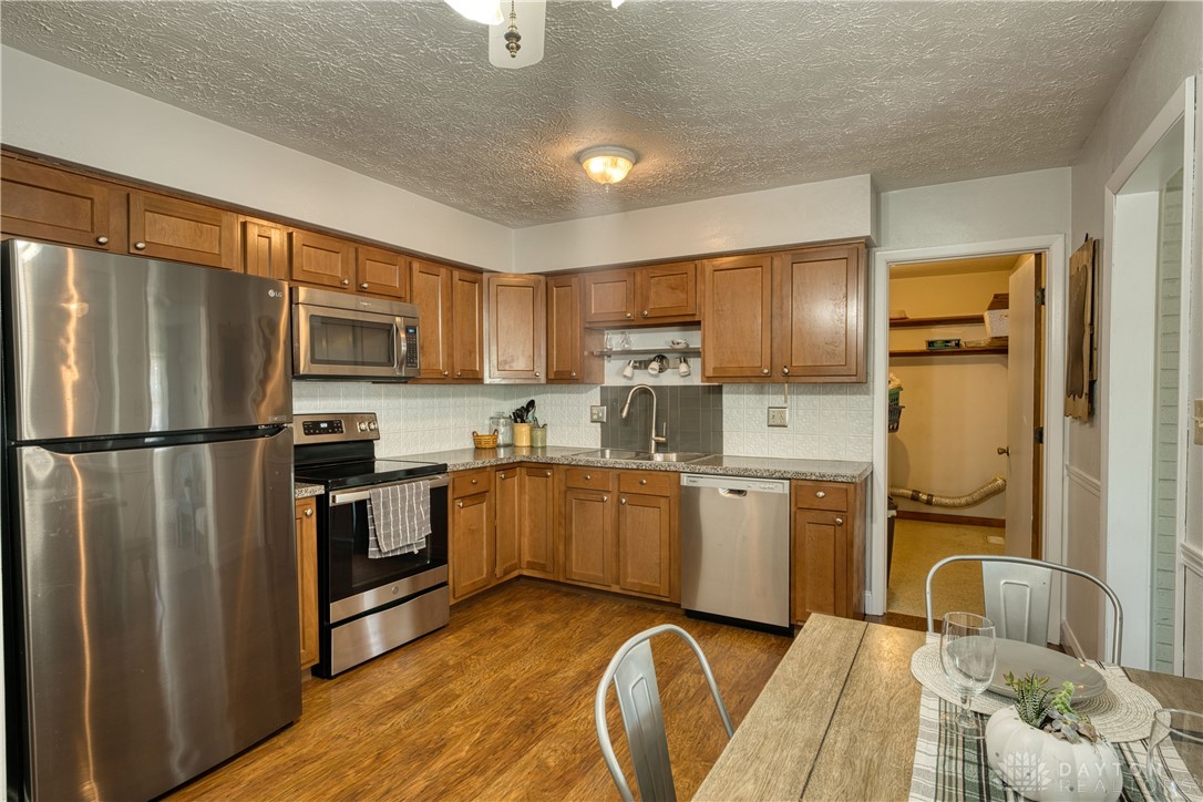 577 Redbud Lane, Xenia, Ohio image 11