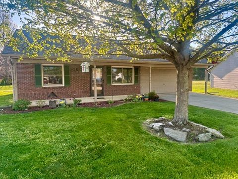 Photo of 2865 Dawn Lane, Springfield, OH 45503 (MLS # 957014)